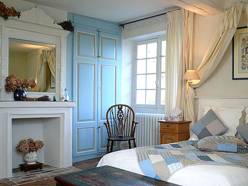Bed and breakfast in Champagne: Our double room Rose de Meaux can be prepared with 2 twin beds of 80x200 cm on prior request.